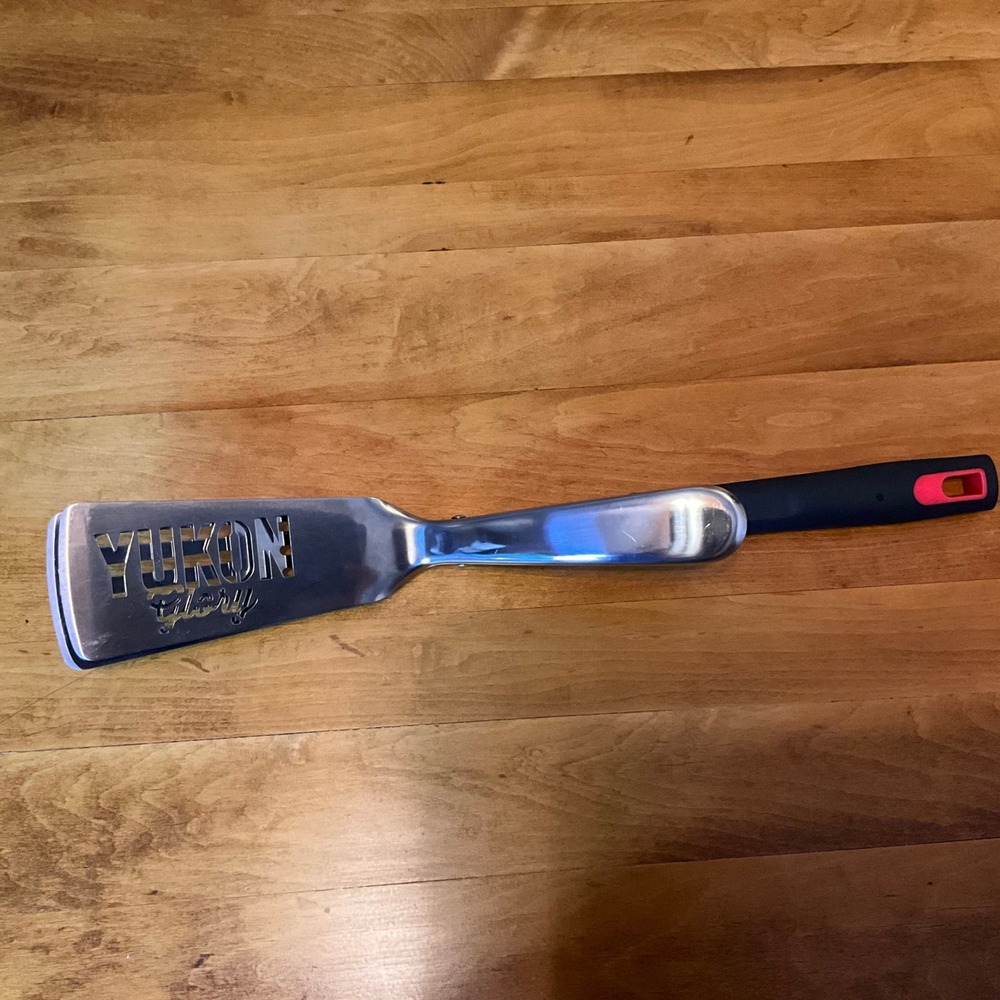 YUKON Glory Stainless Steel Grill Spatula‎ with Black Handle